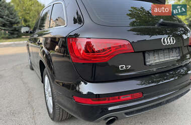 Внедорожник / Кроссовер Audi Q7 2011 в 