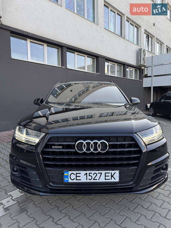 Позашляховик / Кросовер Audi Q7 2017 в Чернівцях