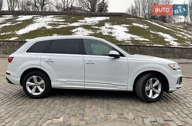 Внедорожник / Кроссовер Audi Q7 2019 в 