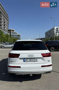 Позашляховик / Кросовер Audi Q7 2017 в 