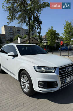 Позашляховик / Кросовер Audi Q7 2017 в 