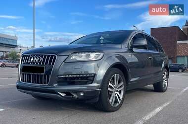 Позашляховик / Кросовер Audi Q7 2009 в 