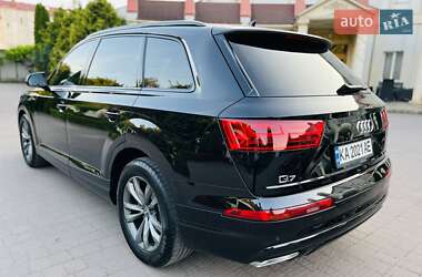 Внедорожник / Кроссовер Audi Q7 2015 в 
