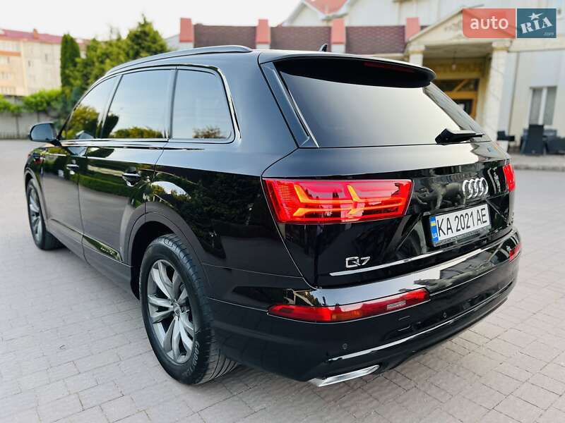 Позашляховик / Кросовер Audi Q7 2015 в Хмельницькому