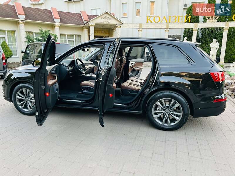 Позашляховик / Кросовер Audi Q7 2015 в Хмельницькому