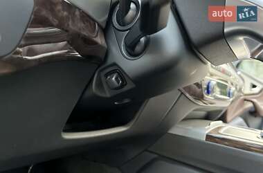 Внедорожник / Кроссовер Audi Q7 2015 в 