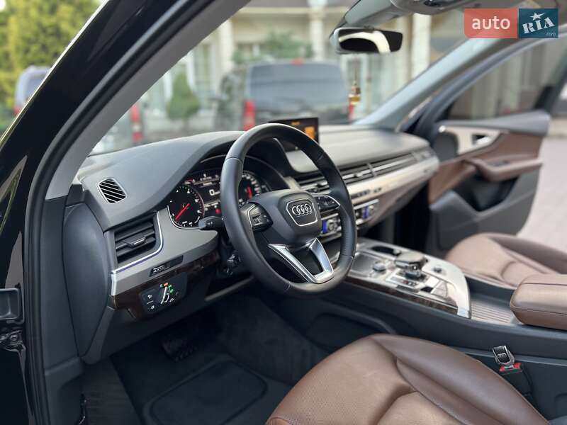 Позашляховик / Кросовер Audi Q7 2015 в Хмельницькому