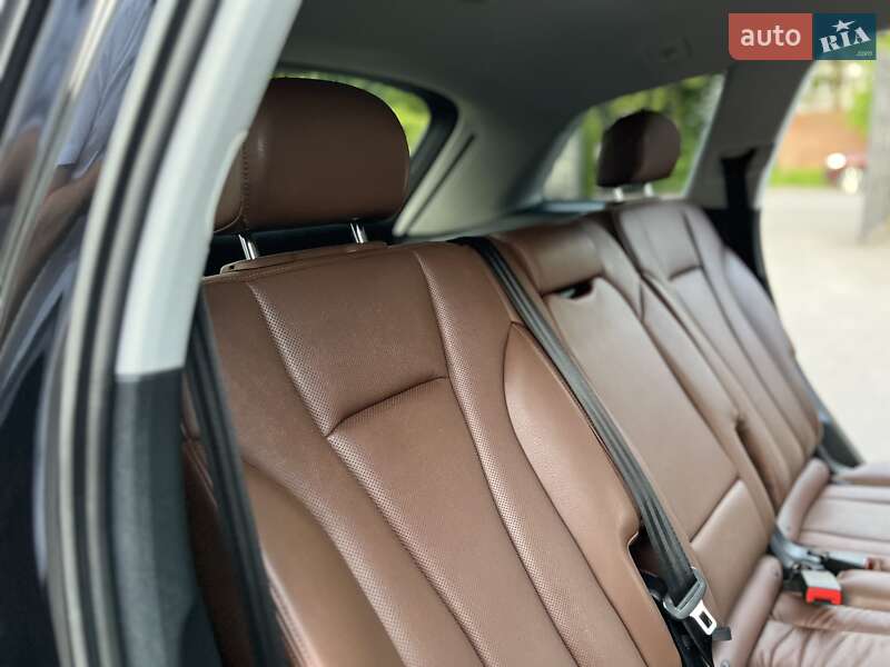 Позашляховик / Кросовер Audi Q7 2015 в Хмельницькому
