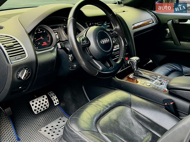 Позашляховик / Кросовер Audi Q7 2010 в Миколаєві