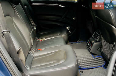 Внедорожник / Кроссовер Audi Q7 2010 в 