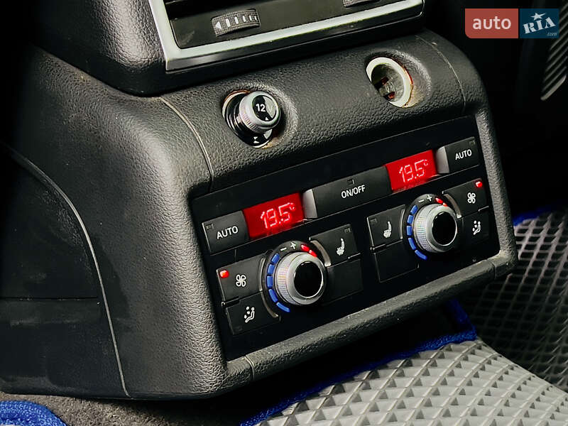 Позашляховик / Кросовер Audi Q7 2010 в Миколаєві