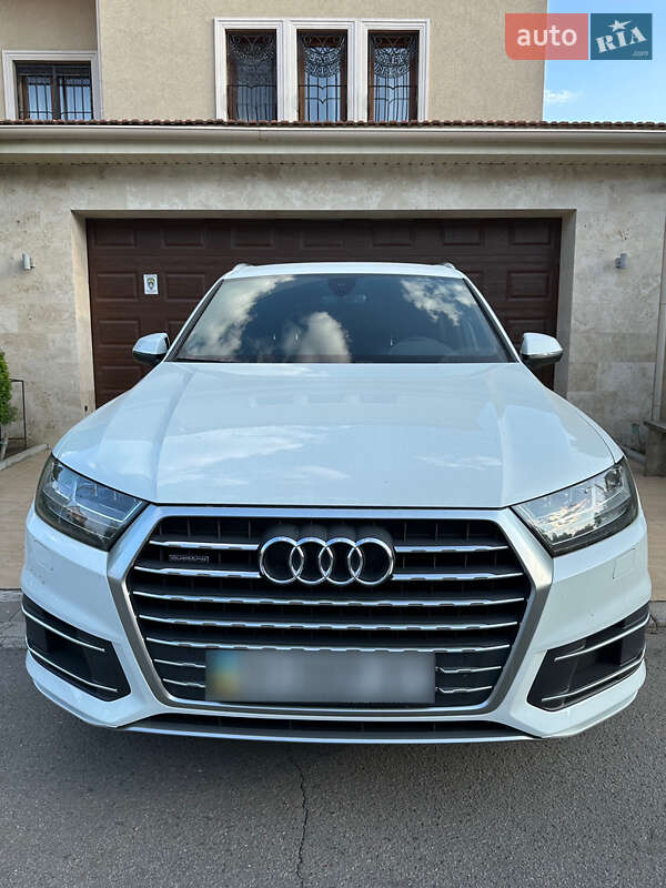 Позашляховик / Кросовер Audi Q7 2016 в Одесі фото 7 Позашляховик / Кросовер Audi Q7 2016 в Одесі