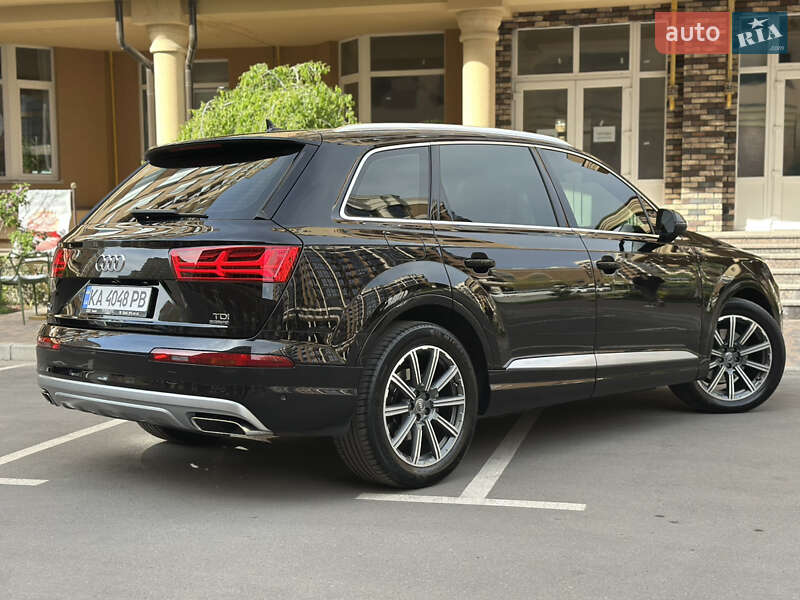Позашляховик / Кросовер Audi Q7 2016 в Києві