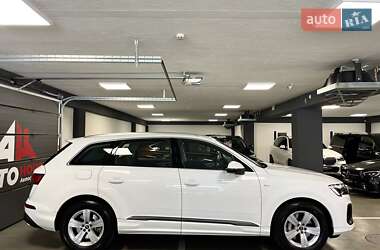 Внедорожник / Кроссовер Audi Q7 2025 в 