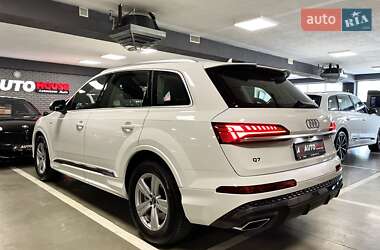 Внедорожник / Кроссовер Audi Q7 2025 в 