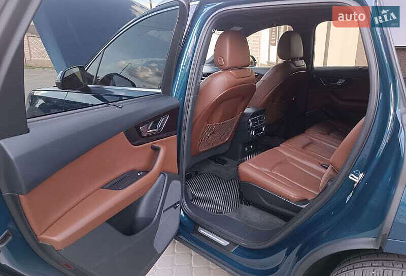 Позашляховик / Кросовер Audi Q7 2018 в Вінниці
