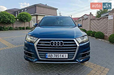 Внедорожник / Кроссовер Audi Q7 2018 в 