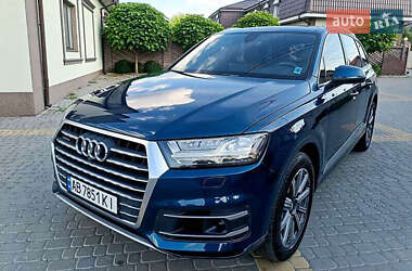 Внедорожник / Кроссовер Audi Q7 2018 в 