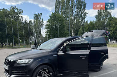 Внедорожник / Кроссовер Audi Q7 2012 в 