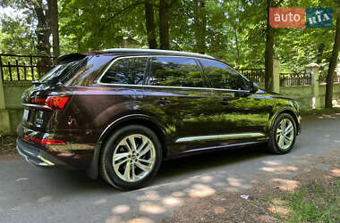 Внедорожник / Кроссовер Audi Q7 2020 в 