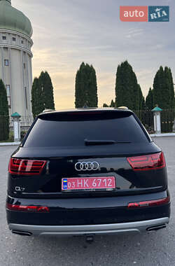 Внедорожник / Кроссовер Audi Q7 2019 в 