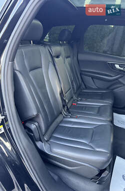 Внедорожник / Кроссовер Audi Q7 2019 в 