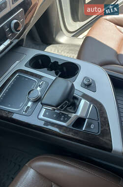 Внедорожник / Кроссовер Audi Q7 2019 в 