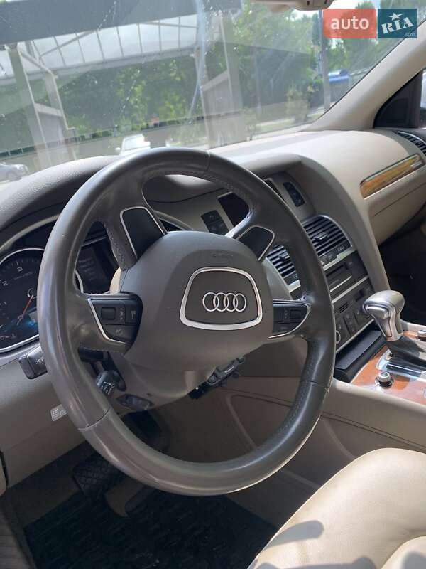 Позашляховик / Кросовер Audi Q7 2015 в Хмельницькому