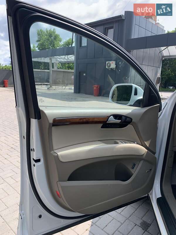 Внедорожник / Кроссовер Audi Q7 2015 в Хмельницком