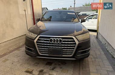 Позашляховик / Кросовер Audi Q7 2016 в 