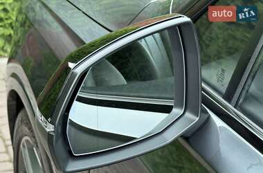 Внедорожник / Кроссовер Audi Q7 2017 в 