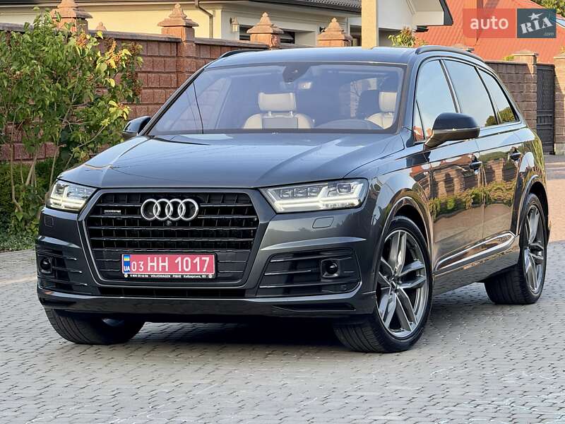 Позашляховик / Кросовер Audi Q7 2017 в 