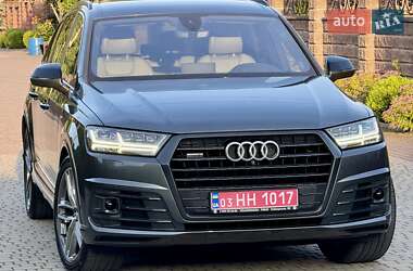 Внедорожник / Кроссовер Audi Q7 2017 в 