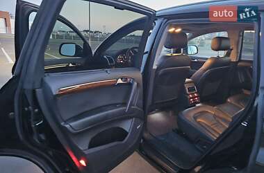 Позашляховик / Кросовер Audi Q7 2013 в 