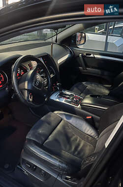 Позашляховик / Кросовер Audi Q7 2006 в 