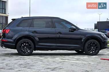 Внедорожник / Кроссовер Audi Q7 2016 в 