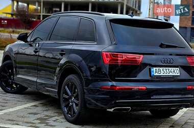 Внедорожник / Кроссовер Audi Q7 2016 в 