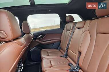Внедорожник / Кроссовер Audi Q7 2016 в 