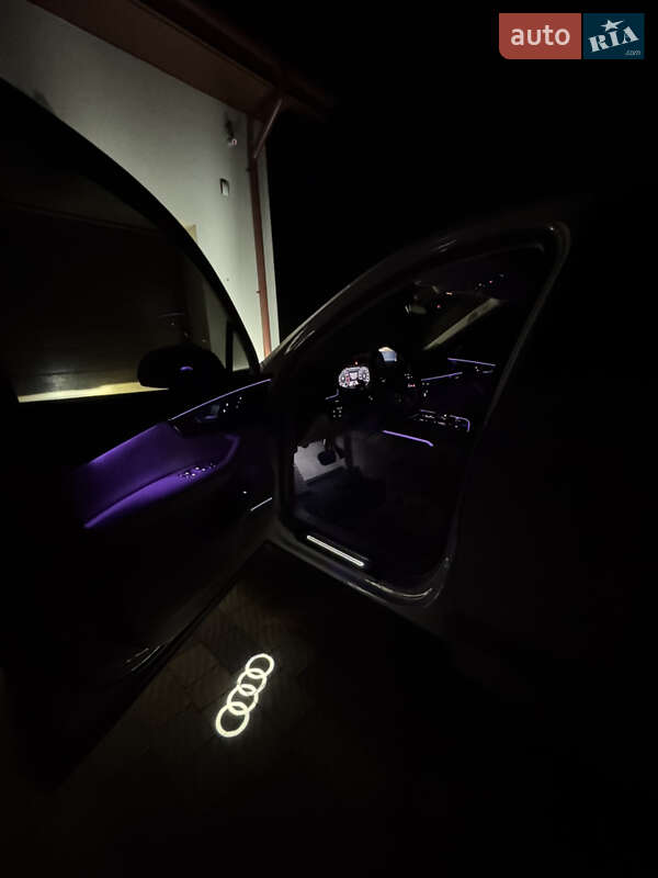 Позашляховик / Кросовер Audi Q7 2018 в Тернополі