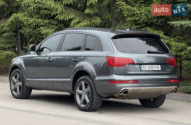 Внедорожник / Кроссовер Audi Q7 2015 в 