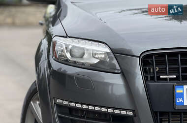 Внедорожник / Кроссовер Audi Q7 2015 в 