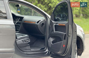Внедорожник / Кроссовер Audi Q7 2015 в 