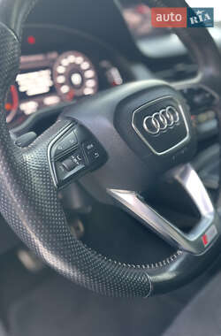 Внедорожник / Кроссовер Audi Q7 2016 в 