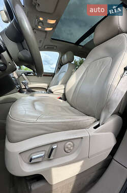 Внедорожник / Кроссовер Audi Q7 2013 в 