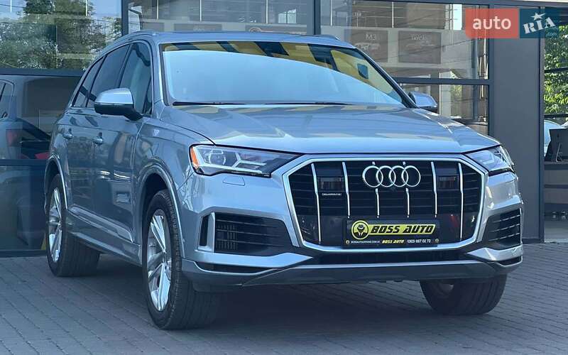 Внедорожник / Кроссовер Audi Q7 2022 в 