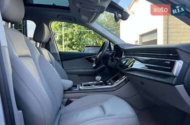 Внедорожник / Кроссовер Audi Q7 2022 в 