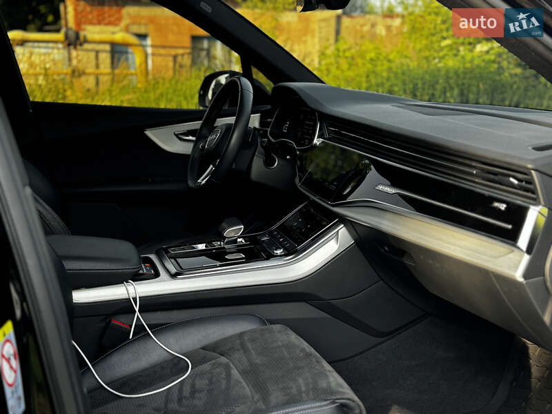 Позашляховик / Кросовер Audi Q7 2021 в Тернополі