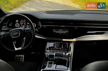 Внедорожник / Кроссовер Audi Q7 2021 в 
