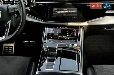 Внедорожник / Кроссовер Audi Q7 2021 в 