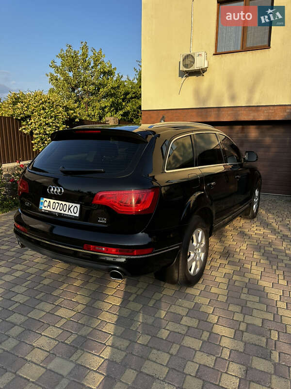 Позашляховик / Кросовер Audi Q7 2015 в Умані